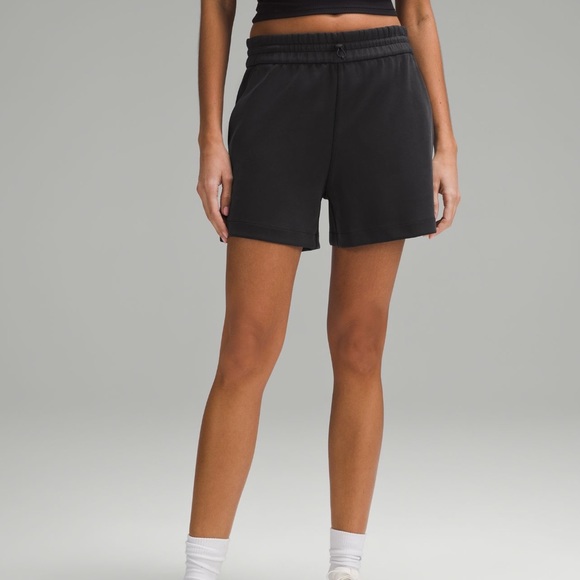 Softstreme high-rise shorts - Picture 1 of 6